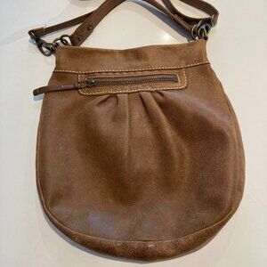 Roots Olivia Bag, medium brown 'Tribe' leather, hobo cross body
